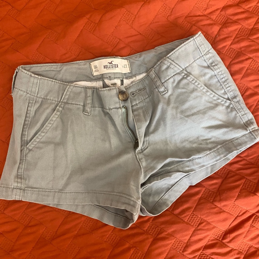 Hollister low rise olive green shorts